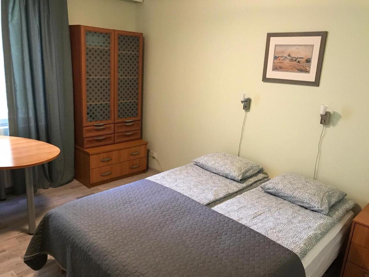 Spacious 1Bdrm Apartment Near Metro. Free Parking 반타 외부 사진