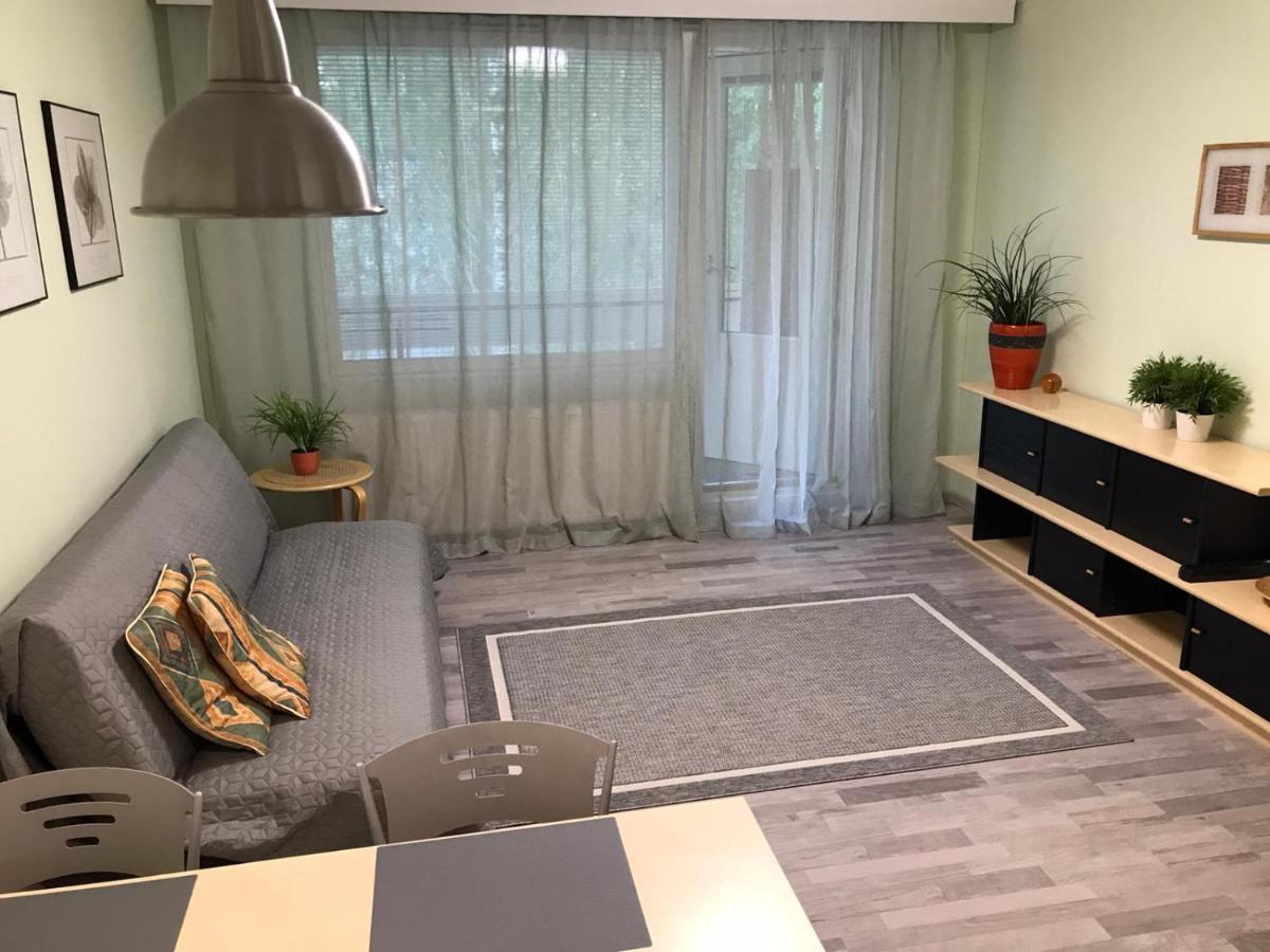 Spacious 1Bdrm Apartment Near Metro. Free Parking 반타 외부 사진